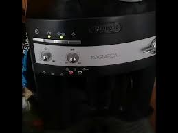 Cum Se Face Decalcifiere Espressor Delonghi Magnifica Youtube