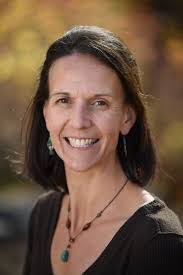 Robyn Lancaster's Instagram, Twitter & Facebook