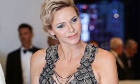 Charlene von monaco 2021 : Nach Op Bittere Wochen Fur Die Furstin Charlene Von Monaco Sitzt In Sudafrika Fest Kleinezeitung At
