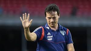 Ask anything you want to learn about fernando diniz by getting answers on askfm. Ex Sao Paulo Fernando Diniz Entra Na Mira De Grande Time Da Serie A