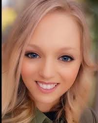 Candace Weeks's Instagram, Twitter & Facebook