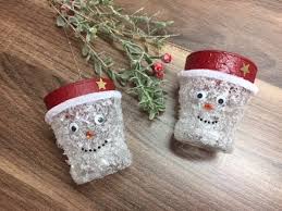 Hier finden sie kostenlose bastelanleitungen rund um winter, weihnachten und die adventszeit. Diy Schneemann Kerzenglas Einfach Und Schnell Basteln Mit Und Fur Kinder Youtube