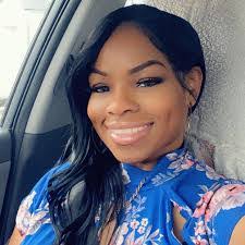 Robin Marrs's Instagram, Twitter & Facebook