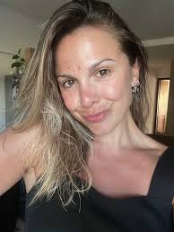 Tu accepterais une demande d'ami d'une vieille de mon âge ? 💗