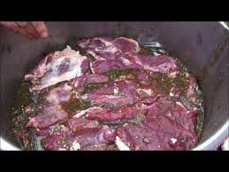 Rețetă tradițională baiț pentru carnea fragedă de miel … Cum Se Prepara Baitul Pentru Pastrama De Oaie Youtube