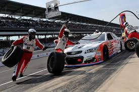 How much money does a nascar spotter make? Pit Crew Power Rankings For The Chase Official Site Of Nascar