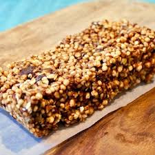 Barres Ou Carres Au Quinoa Souffle A L Avoine Dattes Et Miel Et Plus Christmas Cooking Food Healthy Baking