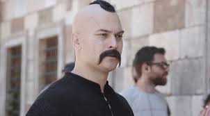 Cagatay Ulusoy Hakan Muhafiz Dizisindeki Harun Gercegini Acikladi Netflix Tv Dizileri Macera