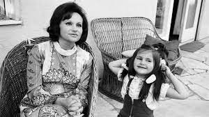 Gelitten habe sie unter der ungewöhnlichen beziehung zu ihrem vater aber nicht, sagt sie. Schauspielerin Lis Verhoeven Ist Mit 88 Jahren Verstorben Promiflash De