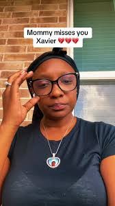 Xavier Roberson's Instagram, Twitter & Facebook