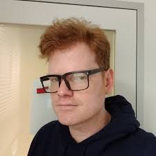 Amanda Bakale (@amandabcara)