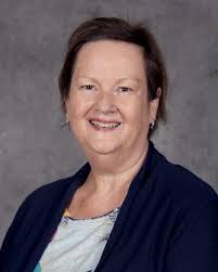 Fiona Au's Instagram, Twitter & Facebook