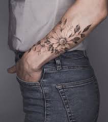 Женские тату для девушек фото и устоявшиеся стереотипы. Tatu Na Predpleche Dlya Devushek Foto Eskizy Osobennosti Zhenskie Tatuirovki Na Predpleche