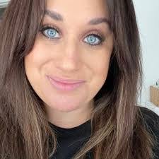 Rebecca Lomas's Instagram, Twitter & Facebook