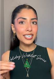 Holiday Wishlist Series 🌟🎁 Episode 1 is Skincare gifts for the beauty  lover in your life! @L’OCCITANE @Estée Lauder @Paula’s Choice @Tatcha US  @Innisfreeofficial @innisfreecanada . . . #holidaygift ...