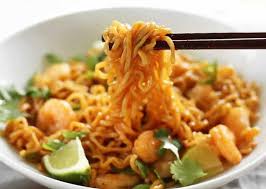 Nouilles Chinoises Aux Crevettes Au Thermomix Recette Thermomix Recette En 2020 Nouilles Chinoises Crevettes Nouilles Chinoises Nouilles