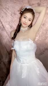 明星颜值新娘子拍婚纱不小心流出网络【1V190MB磁力】 - 飙车场- 司机社