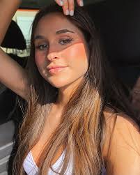 Rae Riley's Instagram, Twitter & Facebook