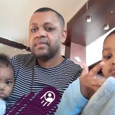 😭 𝐋𝐚𝐦𝐢𝐧𝐞 𝐘𝐚𝐦𝐚𝐥 𝐩𝐫𝐞́𝐯𝐢𝐞𝐧𝐭 𝐬𝐞𝐬 𝐚𝐝𝐯𝐞𝐫𝐬𝐚𝐢𝐫𝐞𝐬  : 𝐢𝐥 𝐧'𝐞𝐬𝐭 𝐩𝐚𝐬 𝐥𝐚̀ 𝐩𝐨𝐮𝐫 𝐫𝐢𝐠𝐨𝐥𝐞𝐫 ! 👉 Dans un  entretien sur un blog catalan, le crack barcelonais a fait le point sur sa  saison