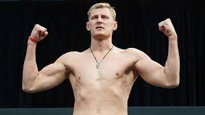 В главном поединке александр волков уступил сирилу гану и потерпел девятое поражение в карьере. Aleksandr Volkov Esli Vyigrayu U Verduma Sleduyushij Boj Mozhet Stat Chempionskim Sport Ekspress