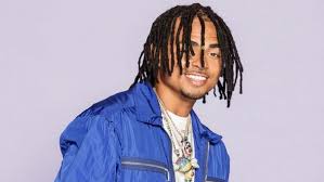 Al menos si nos ceñimos a las tendencias puras y duras: El Nuevo Look De Ozuna Del Que Todos Hablan Ahora Lleva El Cabello Afro Meganoticias