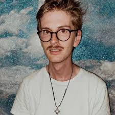 Petra Evans's Instagram, Twitter & Facebook