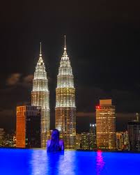 02:11 day 7 in asia, we try out the best infinity pool and city view of kuala lumpur, malaysia and take a swim. How To Save Money On Hotels With The Best Infinity Pools In Kuala Lumpur Go 4 The Globe