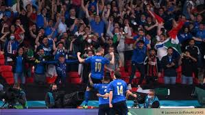 Der artikel beinhaltet eine ausführliche darstellung der italienischen fußballnationalmannschaft bei europameisterschaften. M8obvpmzsmnkrm