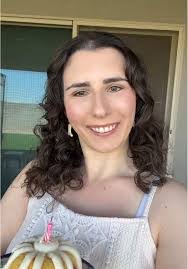 Melissa Warnick's Instagram, Twitter & Facebook