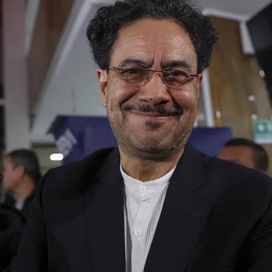 Iván Cepeda, la figura de izquierda que puede sacudir la campaña  presidencial en Colombia - France 24