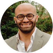 Andres Aviles's Instagram, Twitter & Facebook