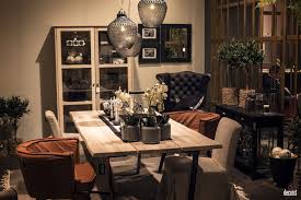 A traditional dining table set inspired by the farmhouse antique furniture look. 15 Ways To Bring Rustic Warmth To The Modern Dining Room