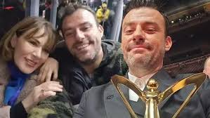 Altın Kelebek'te 'En iyi Erkek Oyucu' ödülü alan Salih Bademci'den metrobüs  esprisi!