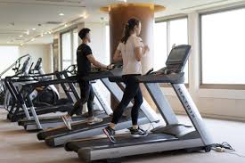 その後ネオと共にマシンシティの心臓部に向かうが、制御不能になったロゴス号がマシンシティの構造物に衝突した際に致命傷を負い、ネオに看取られながら息絶えた。 その他の乗組員 サイファー（レーガン） 『the matrix』のみに登場。 ä¸–ç•Œçš„ãªãƒ•ã‚£ãƒƒãƒˆãƒã‚¹ãƒ¡ãƒ¼ã‚«ãƒ¼ã¯ä»Šã‚‚èµ°ã‚Šç¶šã'ã¦ã„ã‚‹ ã‚¸ãƒ§ãƒ³ã‚½ãƒ³ãƒ˜ãƒ«ã‚¹ãƒ†ãƒƒã‚¯ç¤¾ã®ãƒ©ãƒ³ãƒ‹ãƒ³ã‚°ãƒžã‚·ãƒ³ãŒã§ãã‚‹ã¾ã§ å°æ¹¾ ã—ã‚ƒã‹ã„ã‹