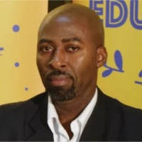 500+ "Lowe" profiles