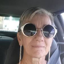 Debbie Fogle's Instagram, Twitter & Facebook