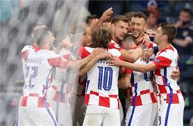 وتعود أول مواجهة إلى عام 1994 وكانت مباراة ودية، وحسم منتخب كرواتيا بهدفين دون رد، وبينما أحر مباراة بين. ÙƒÙˆØ±ÙˆÙ†Ø§ ÙŠØ¨Ø¹Ø¯ Ù†Ø¬Ù… ÙƒØ±ÙˆØ§ØªÙŠØ§ Ø¹Ù† Ù…ÙˆÙ‚Ø¹Ø© Ø¥Ø³Ø¨Ø§Ù†ÙŠØ§