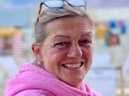 Klaus-Peter Wolf feiert 70. Geburtstag: Fans gratulieren ihm auf besondere  Weise