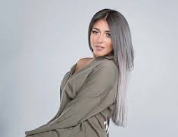 وهي نجلة الفنان أحمد سلامة. Ø³Ø§Ø±Ø© Ø³Ù„Ø§Ù…Ø© Ù‚Ø´Ø·Ø© ÙÙŠ ÙƒØªÙ Ù‚Ø§Ù†ÙˆÙ†ÙŠ Ø§Ù„Ø±Ø§ÙŠ