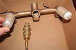 Bathtub faucet valve
