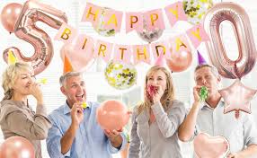 La decoración fiesta para hombre color negro es uno de los temas de fiestas para hombre que más suelen utilizarse para representar el color de un cumpleaños muy varonil… este año y según las tendencias en decoración de eventos el negro y el blanco, apostando por detalles elegantes y sobrios. Amazon Com Northern Brothers Decoraciones De 50avo Cumpleanos Para Mujeres Y Hombres 30 Suministros De Decoracion Toys Games