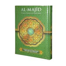 Alquran rainbow zhafira ini salah satu produk paling laris pada jajaran produk madina alquran. Jual Al Quran Terjemah Dan Tajwid Warna Al Majid A5 Online April 2021 Blibli