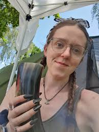 Hello Hojo fans. Me and my wife are going to the gig in Malmö Sweden. Will  there be a meet and greet after the gig? Anyone here who is going?