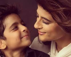 Ayushmann khurrana is a young bollywood actor , poet , singer and television anchor. Ayushmann Khurrana Tahira Kashyap S Son Is Okay With Homosexuality But Are You