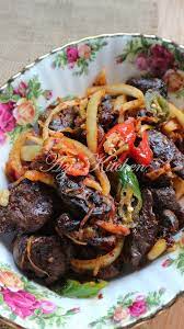 Panaskan minyak dan tumis rempah penumis dan bawang merah serta bawang. Sambal Hati Ayam Goreng Azie Kitchen