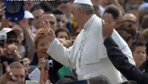 Jun 23, 2021 · mattia villardita, de 27 años, le entregó una máscara al sumo pontífice. El Papa Francisco Se Burlo De Boca Por La Goleada De San Lorenzo Video Futbol Peruano El Bocon