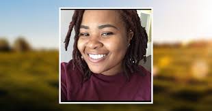 Ariel Berry's Instagram, Twitter & Facebook