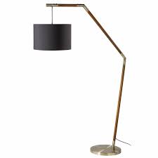essenhouten staande lamp met zwarte lampenkap h175 ringo maisons du monde floor lamp lamp black floor lamp