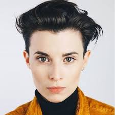 Androgynous haircuts are a liberating concept and have resonated well mainly with the this mohawk is one of the few androgynous haircuts for curly hair that can get the most out of the texture. Androgynous Haircuts 25 Edgy Looks That You Should Try