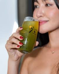 At Oomph, Friends of LSA connected and shared moments over Roku Gin